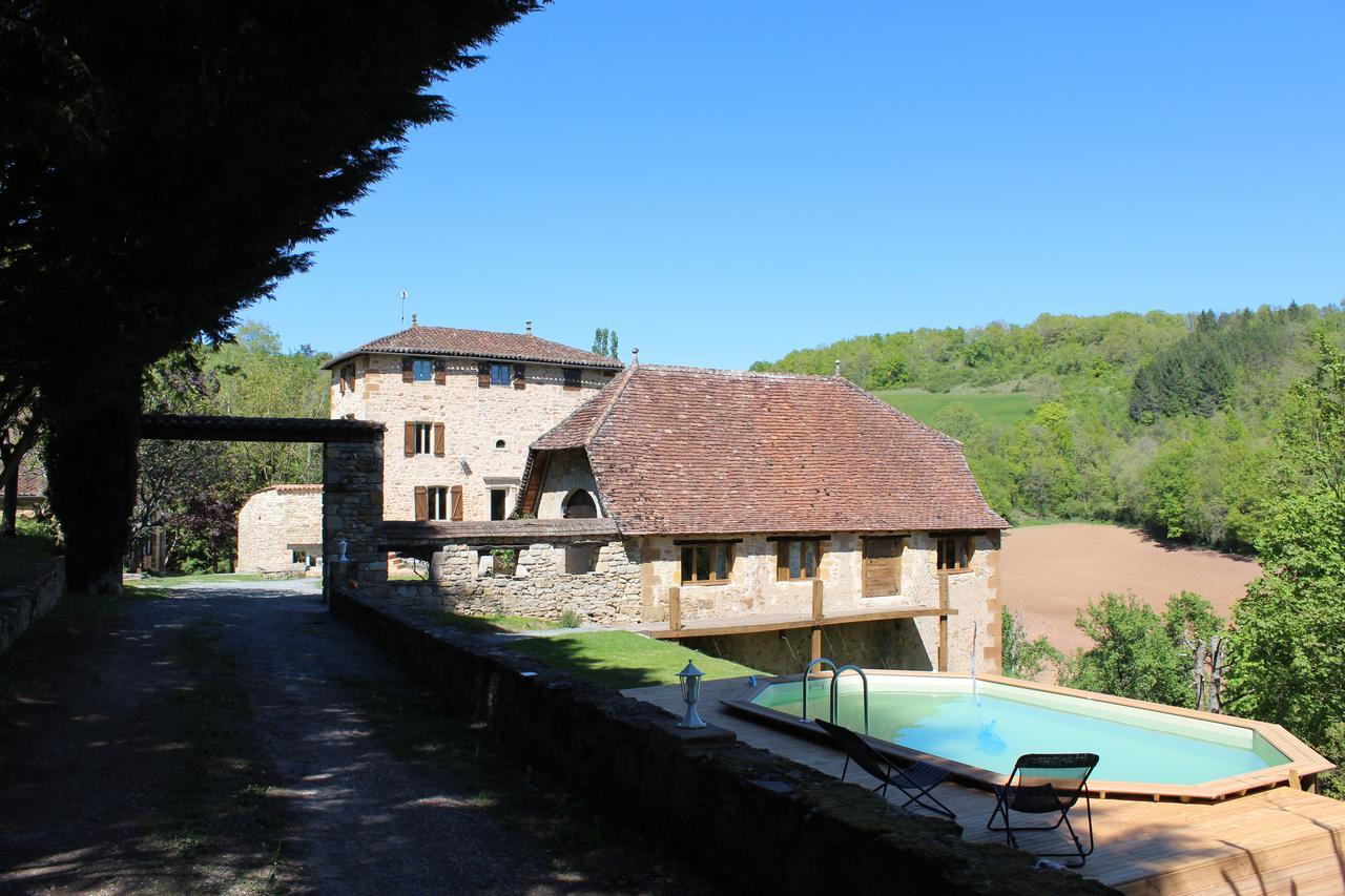 A La Croisee Des Vallees Bed & Breakfast Figeac Eksteriør bilde